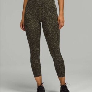 Base Pace High-Rise Running Tight 25" *Online Only